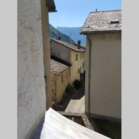Bezauberndes Haus Fuer Erholsame Ferien Im Puschlav Villa Campascio Exterior foto