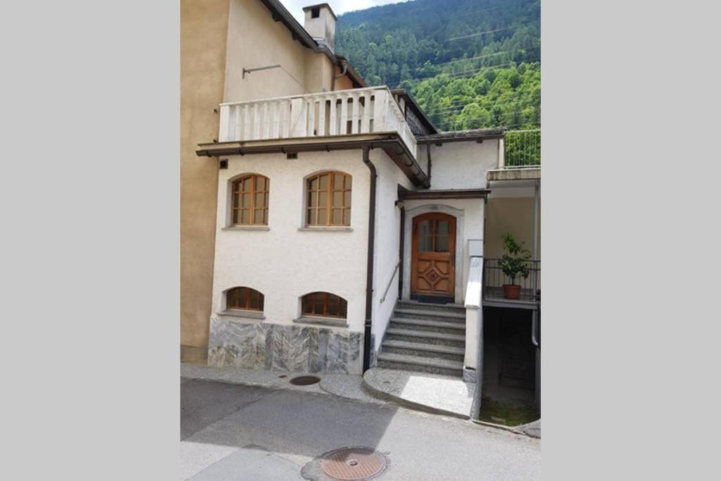 Bezauberndes Haus Fuer Erholsame Ferien Im Puschlav Villa Campascio Exterior foto