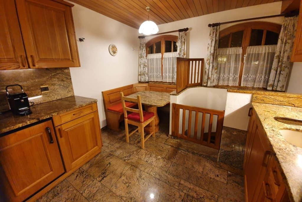 Bezauberndes Haus Fuer Erholsame Ferien Im Puschlav Villa Campascio Exterior foto
